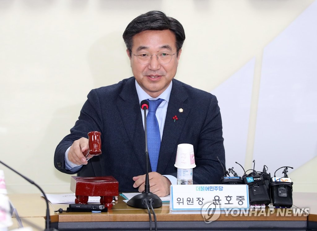 민주당 조강특위 회의 주재하는 윤호중 위원장