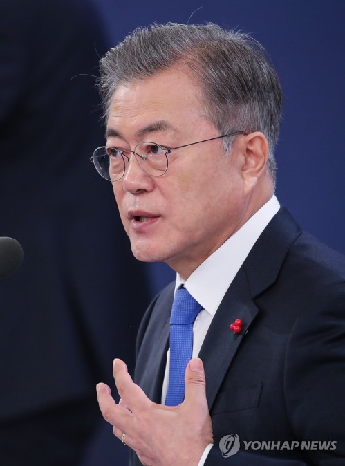'김태우', '신재민' 관련 답변하는 문 대통령