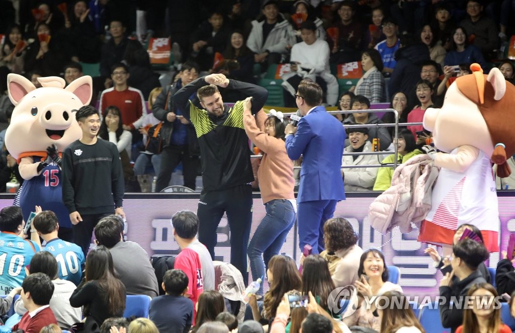 배구 올스타전…팬들과 함께
