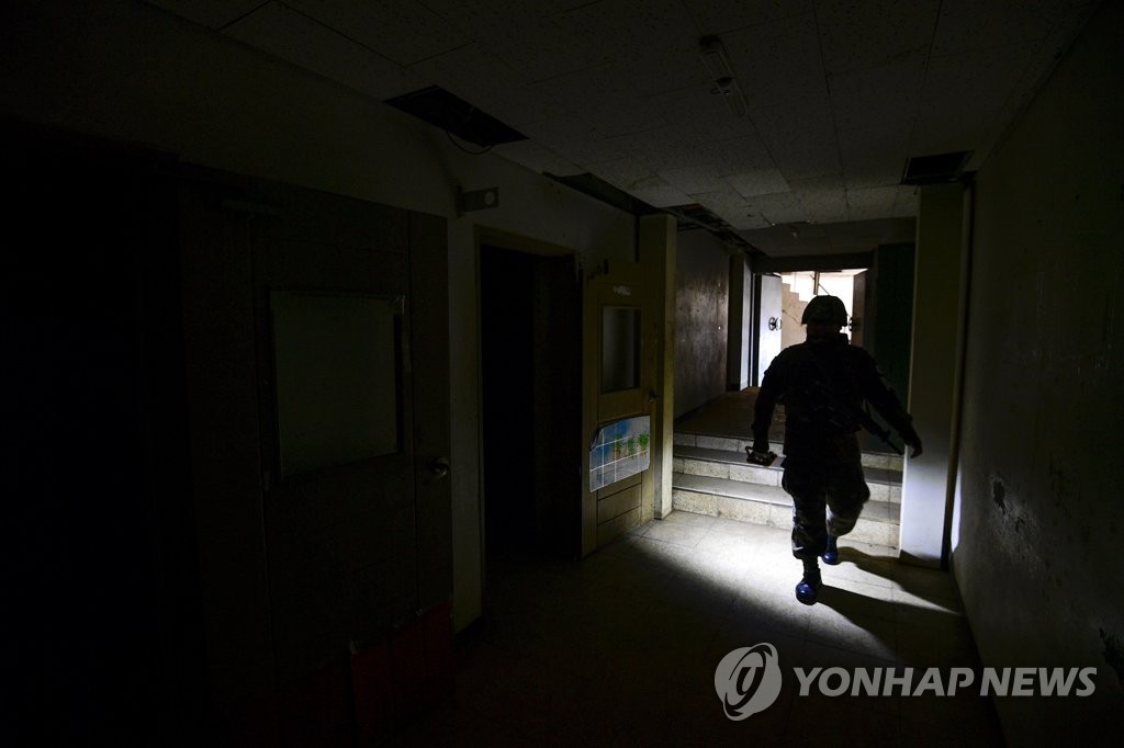 '시범 철수' 고성 GP 내부