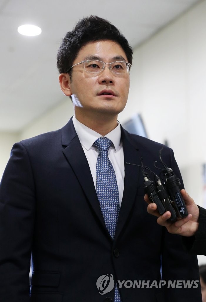 질문에 답하는 YG 양민석 대표