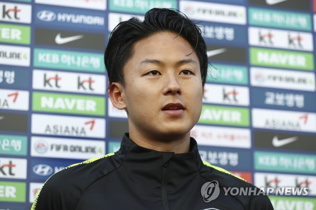 질문에 답하는 이승우