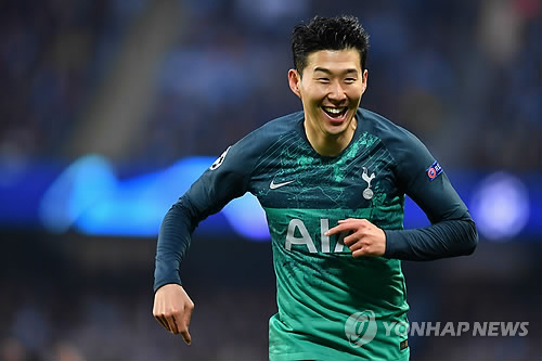 '멀티골' 기뻐하는 손흥민…UCL 아시아선수 최다골