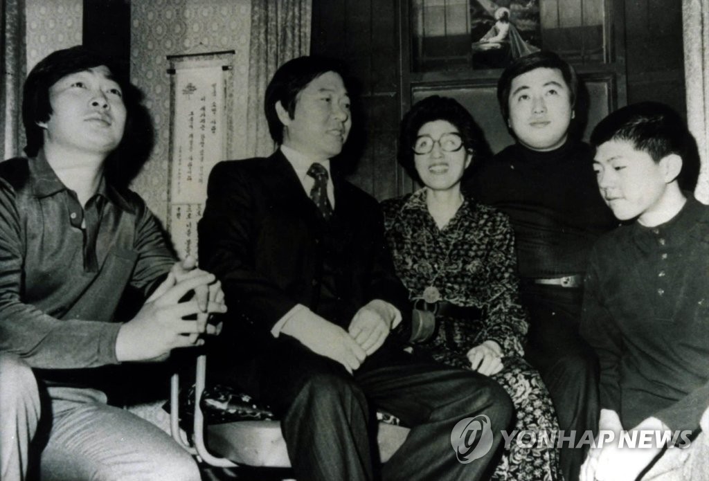 김홍일 전 민주당 의원 별세