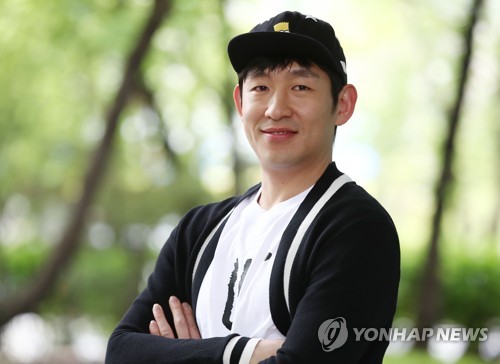 포즈 취하는 현대모비스 양동근