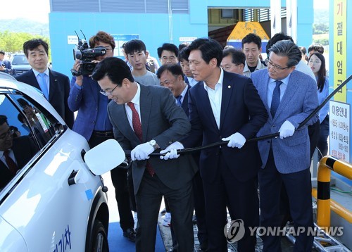 "수소차 충전은 이렇게"