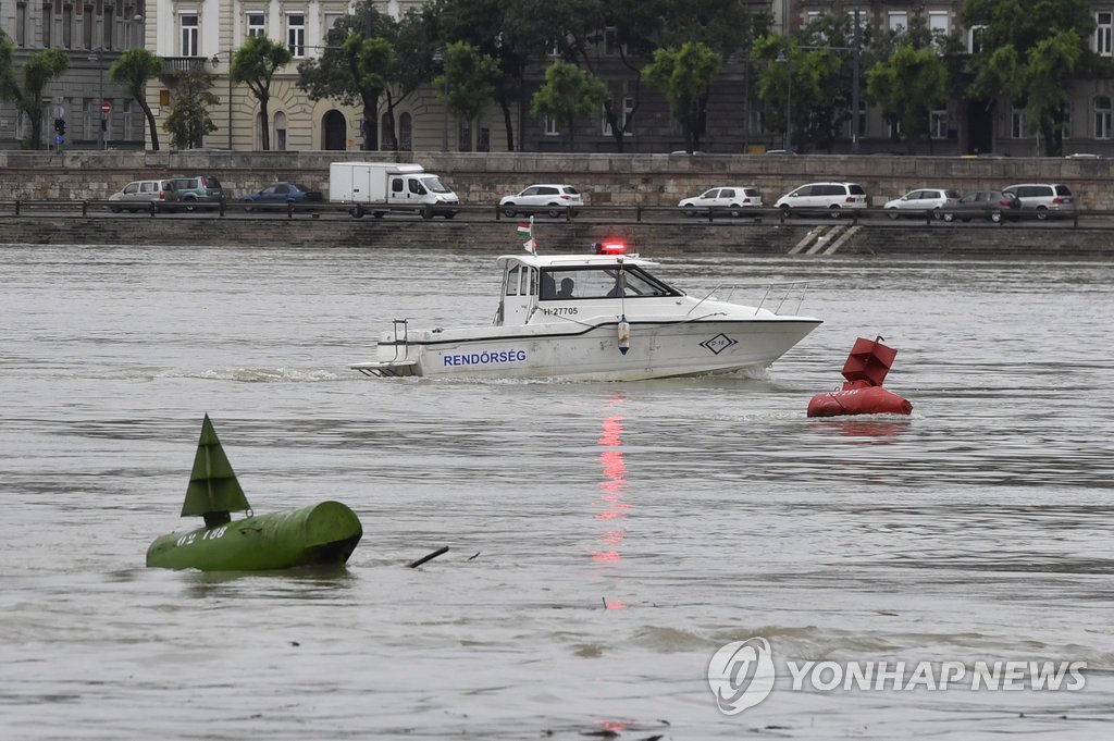 침몰 유람선 실종 한국인 수색 나선 헝가리 경찰