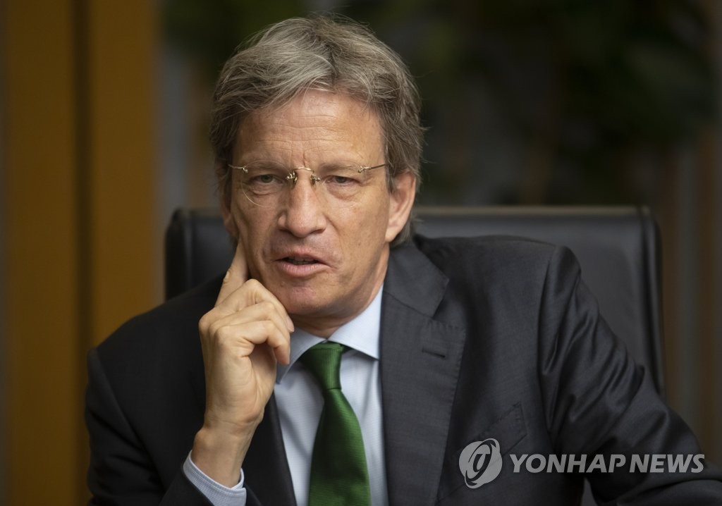 연합뉴스와 인터뷰하는 파브리스 프리스 AFP 회장
