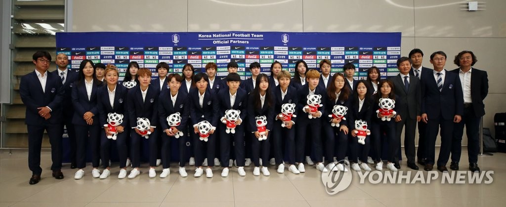 Women's football team returns from World Cup Women's football team returns from World Cup