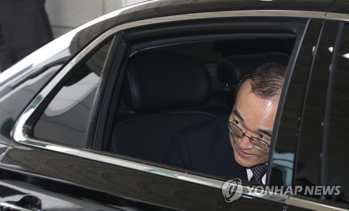 마지막 인사 건네는 문무일 검찰총장