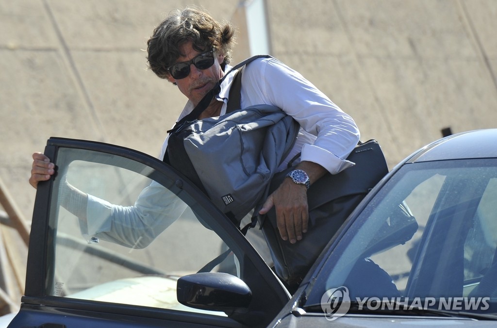 '오픈 암즈' 현장조사 검사…伊검찰 "구조선 압류·난민 하선" 명령