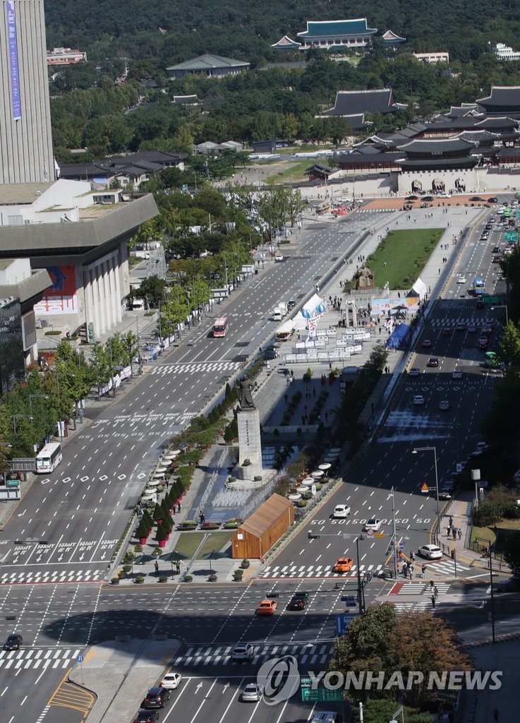 Very little traffic in Seoul Very little traffic in Seoul