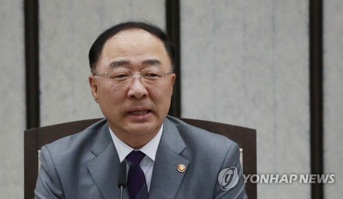 발언하는 홍남기 경제부총리