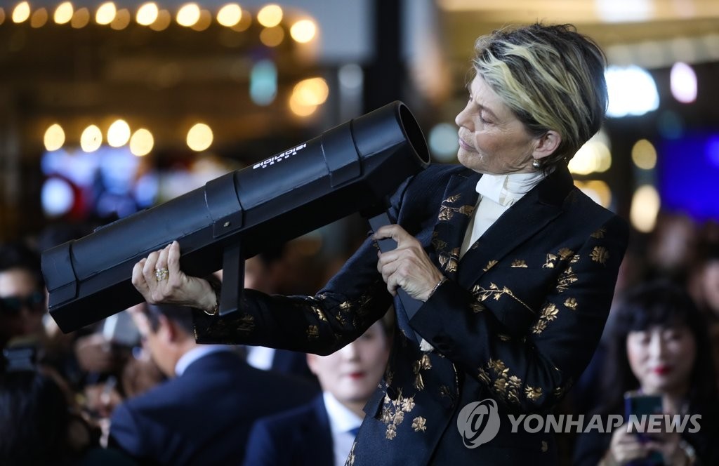 호기심 많은 린다 해밀턴