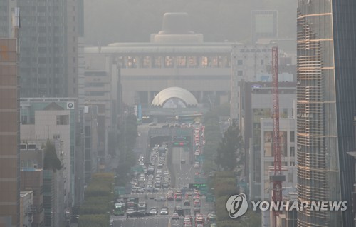다시 밀려온 미세먼지