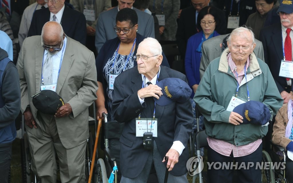 In this file photo, taken Oct. 24, 2019, foreign Korean War veterans attend a ceremony to mark the 74th U.N. Day at the U.N. Memorial Park in the southeastern port city of Busan. (Yonhap)