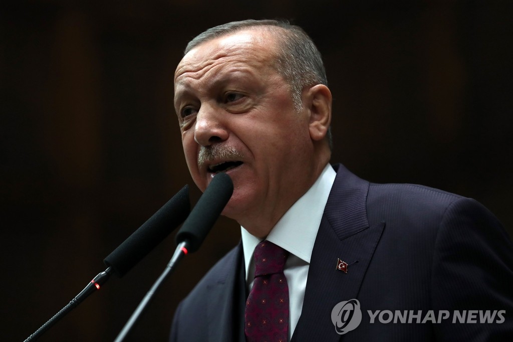 연설하는 에르도안 터키 대통령