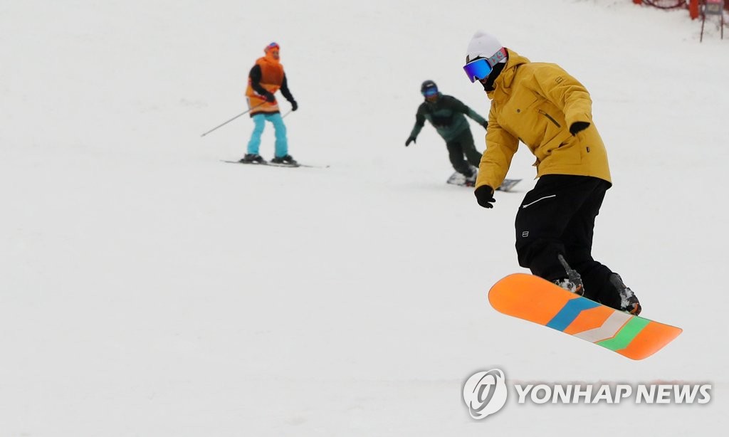 은빛 슬로프 위를 즐겨라