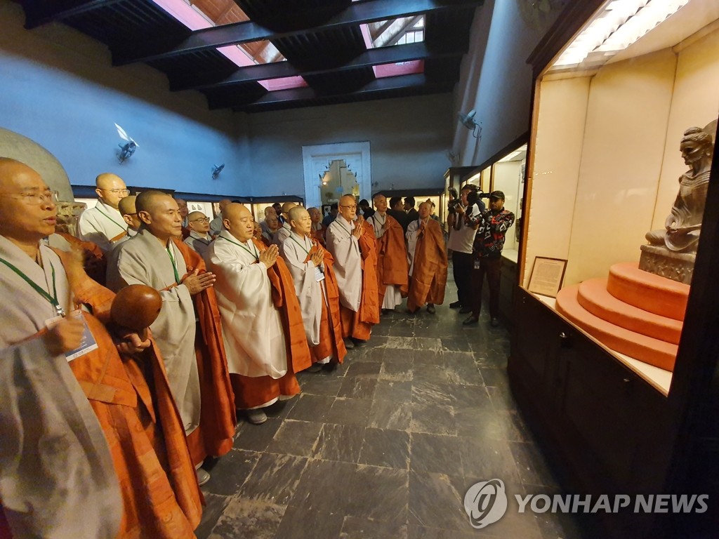S. Korean Buddhist leader in Pakistan S. Korean Buddhist leader in Pakistan