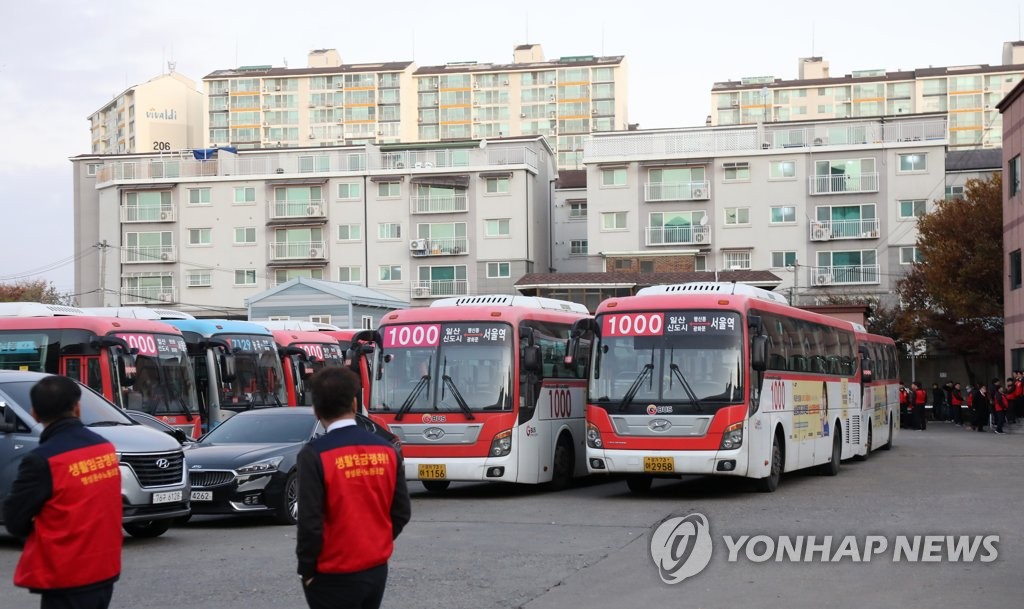 スト突入 バス270台運行せず スト突入 バス270台運行せず
