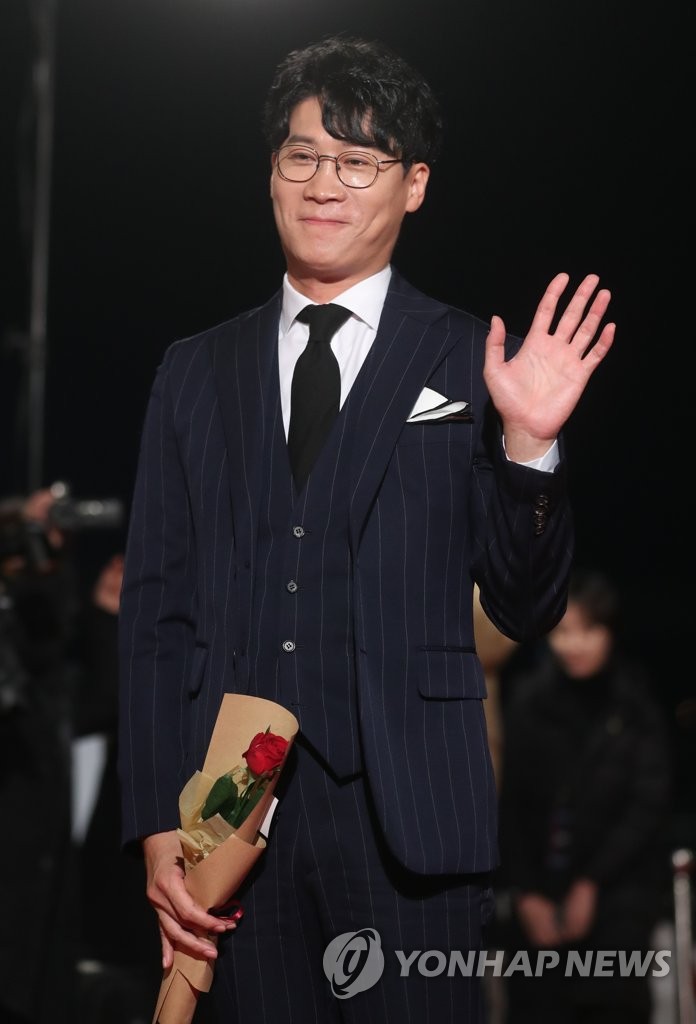 진선규, 꽃을 든 남자