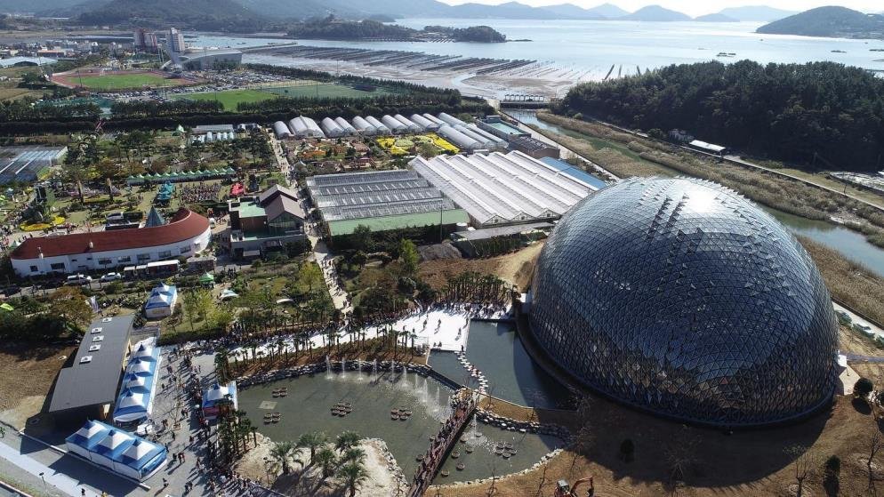 거제, 국내 최대 식물원 '정글 돔' 개장