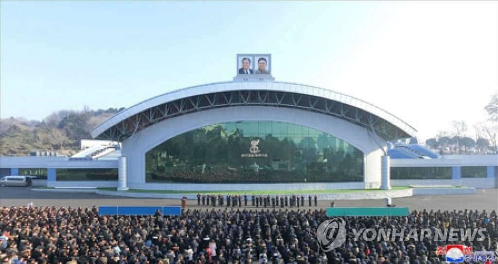 Théâtre en plein air à Pyongyang Théâtre en plein air à Pyongyang