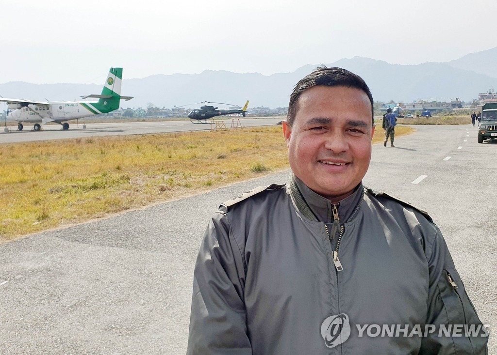 네팔 안나푸르나 한국인 실종사고 투입된 조종사 라빈