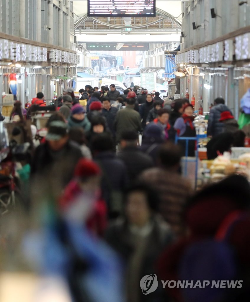 Bustling market Bustling market