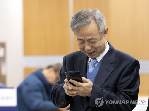 2심 선고 공판 마친 이현동 전 국세청장