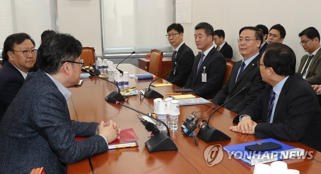 행안위 간사회동 참석한 김세환 선거구획정위원장
