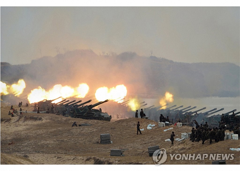 김정은, 인민군 타격훈련 지도…"전투력 끊임없이 강화"