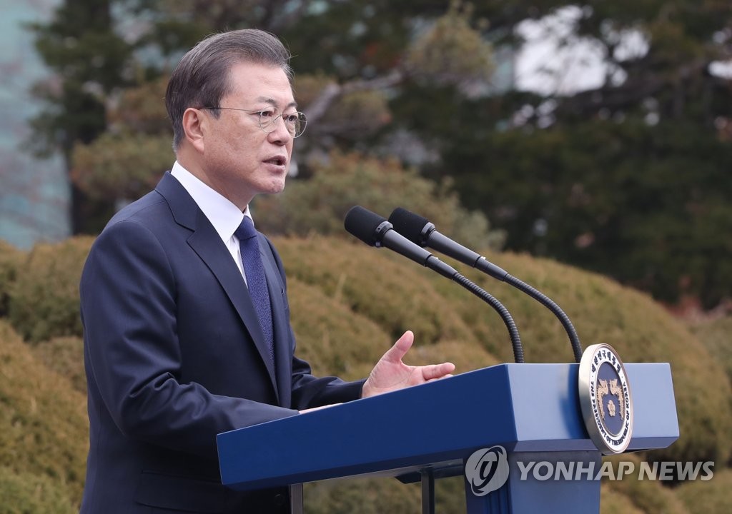 مون: الكوريون يمكنهم التغلب على أزمة كورونا الجديد والعلاقات مع كوريا الشمالية واليابان مهمة - 1