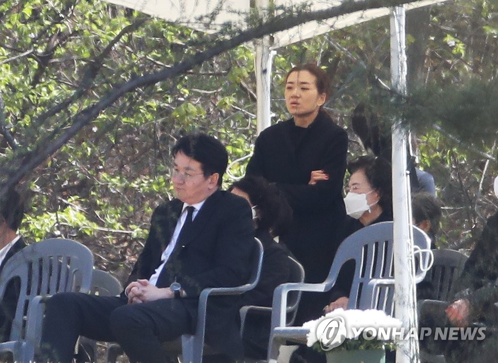 조양호 회장 1주기 추모 행사 참석한 조원태-이명희-조현민
