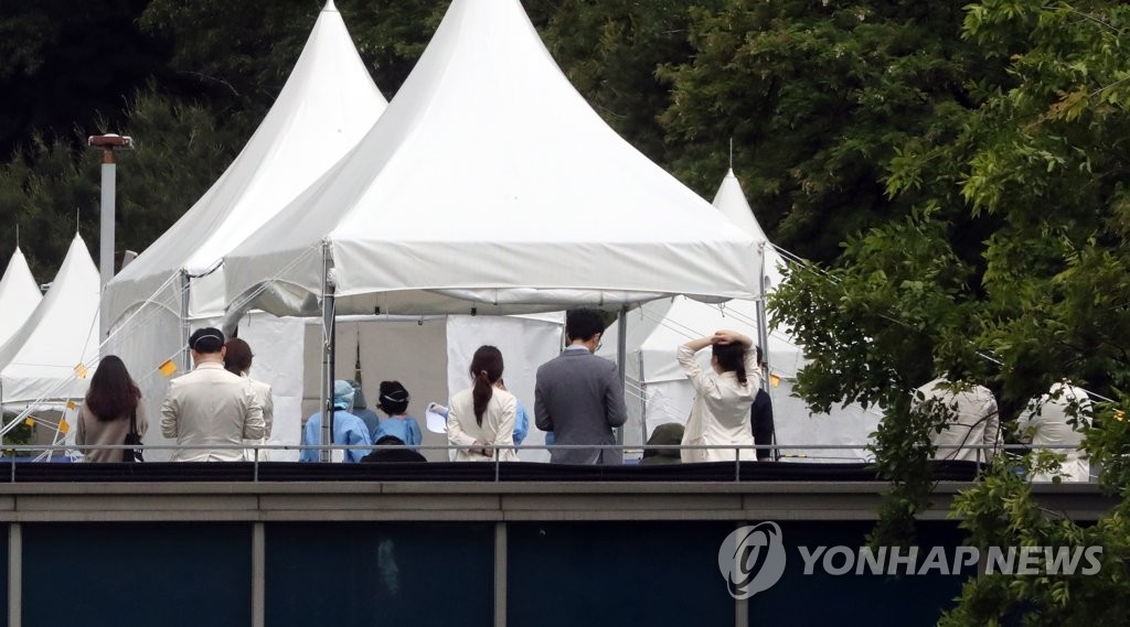 삼성병원 의료진 등 코로나19 감염 검사