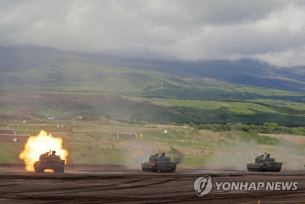 일본 육상자위대 대규모 실탄사격 훈련 강행