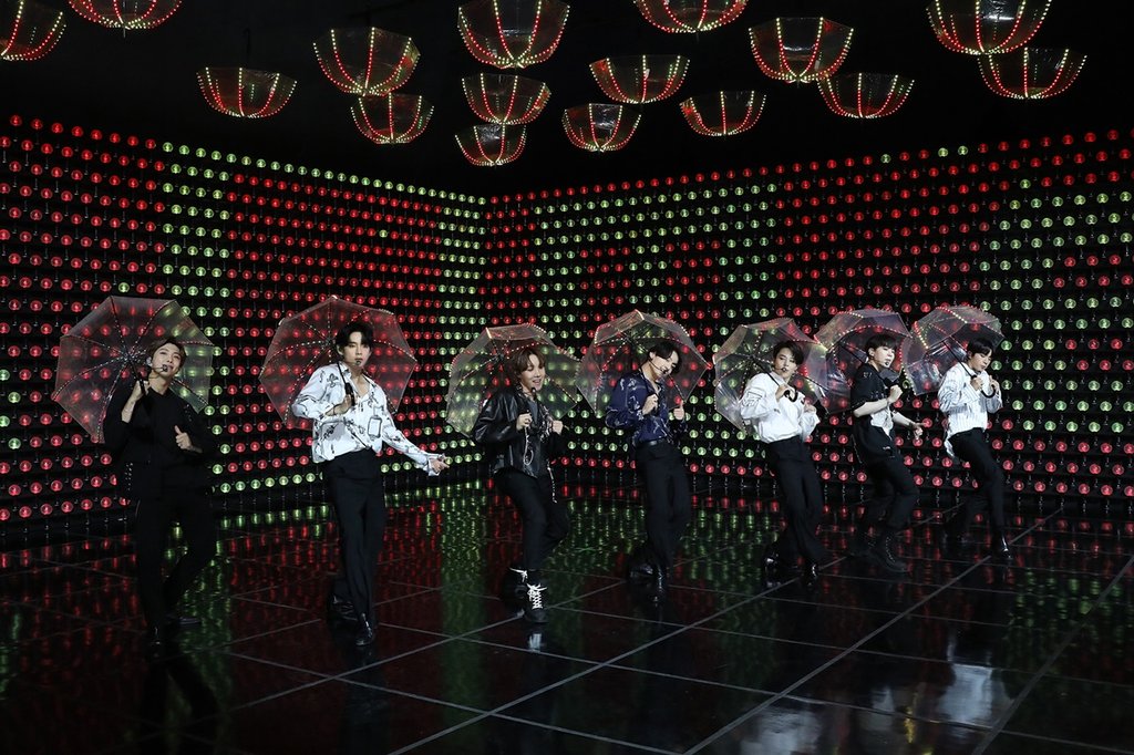 BTS hosts online concert BTS hosts online concert
