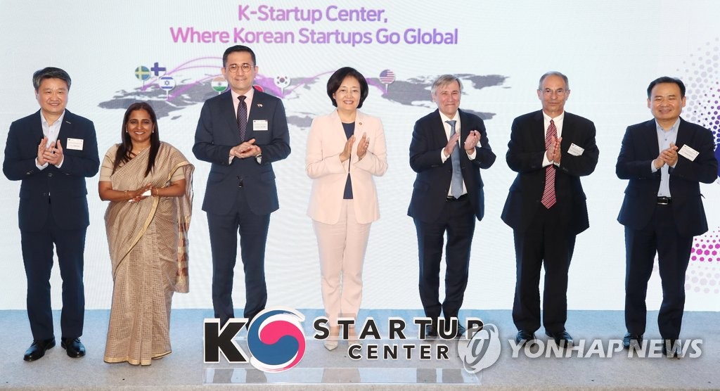 K-startup centers in Singapore, Sweden, Finland K-startup centers in Singapore, Sweden, Finland