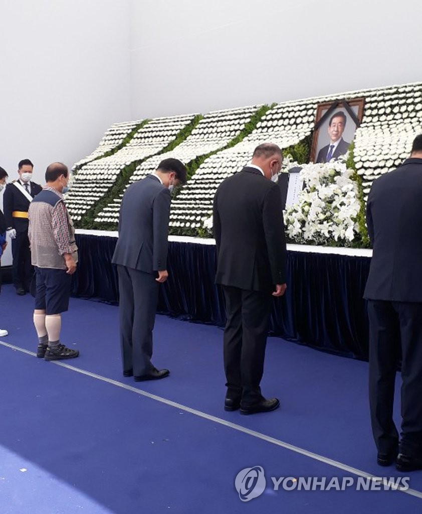 박원순 시장 분향소 조문하는 정의선 수석부회장