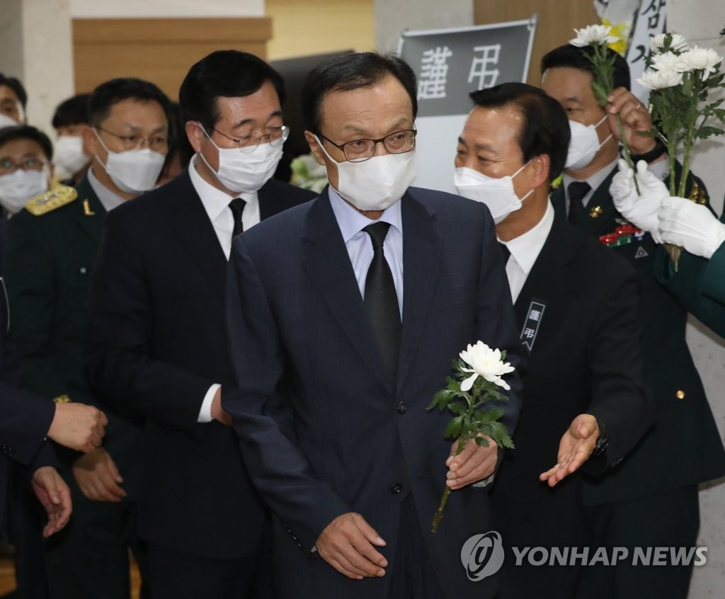 이해찬 대표 고 백선엽 장군 빈소 조문