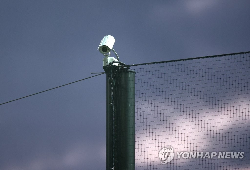 '로봇심판'의 눈