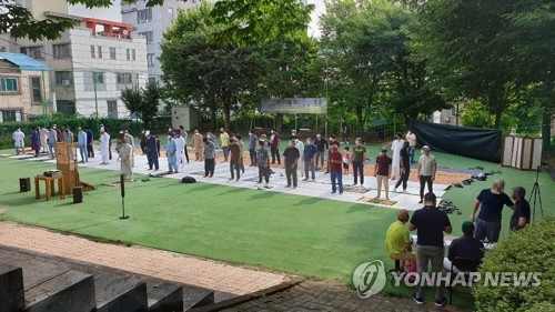 코로나 환자가 참석한 이슬람 종교행사