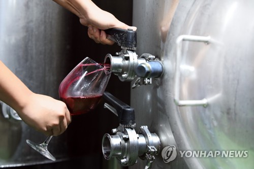 여포와인 농장의 적포도주