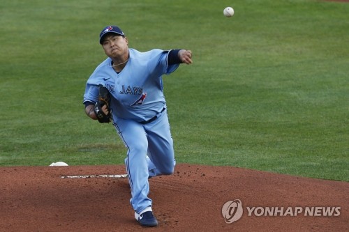 투구하는 류현진