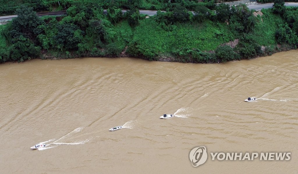 지난 13일 의암호 사고 실종자 북한강 수색