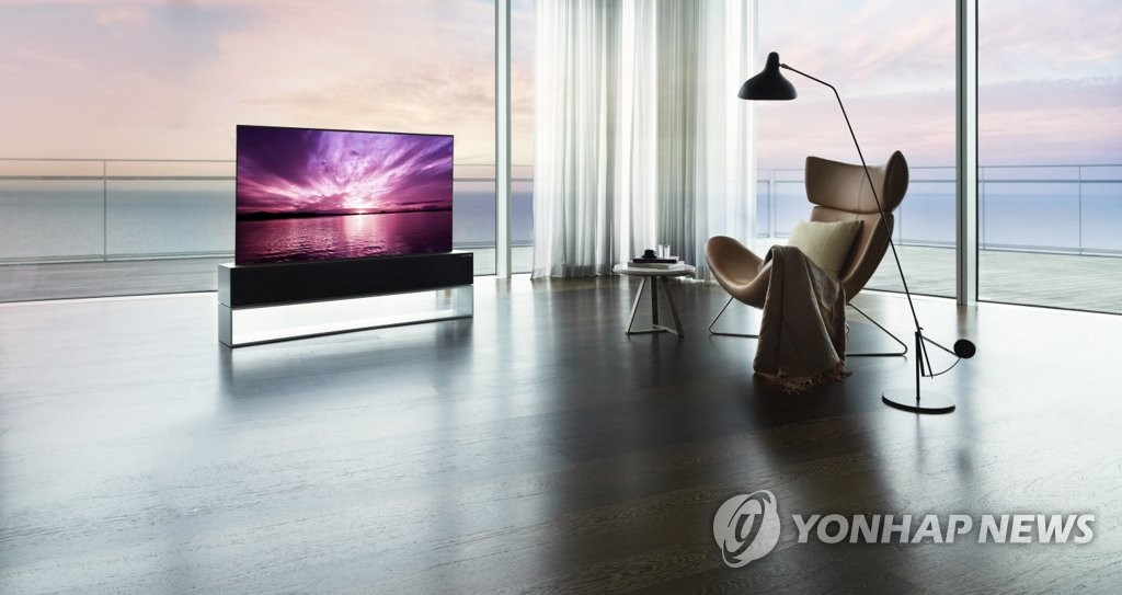 This photo provided by LG Electronics Inc. on Oct. 20, 2020, shows the company's rollable TV, LG SIGNATURE OLED R. (PHOTO NOT FOR SALE) (Yonhap)