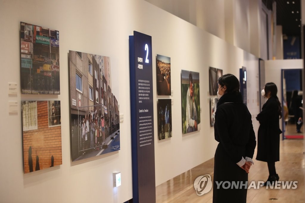 「国際報道写真展」開幕 「国際報道写真展」開幕