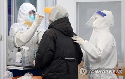 La tercera ola de la pandemia crece al nivel más alto en 8 meses con 583 casos