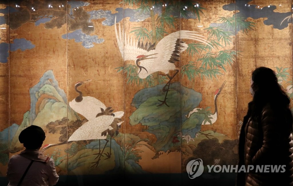 복원 마친 금박병풍 '해학반도도' 일반 공개