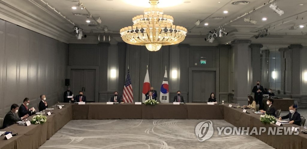 한·미·일 외교장관 회담 참석한 정의용 장관